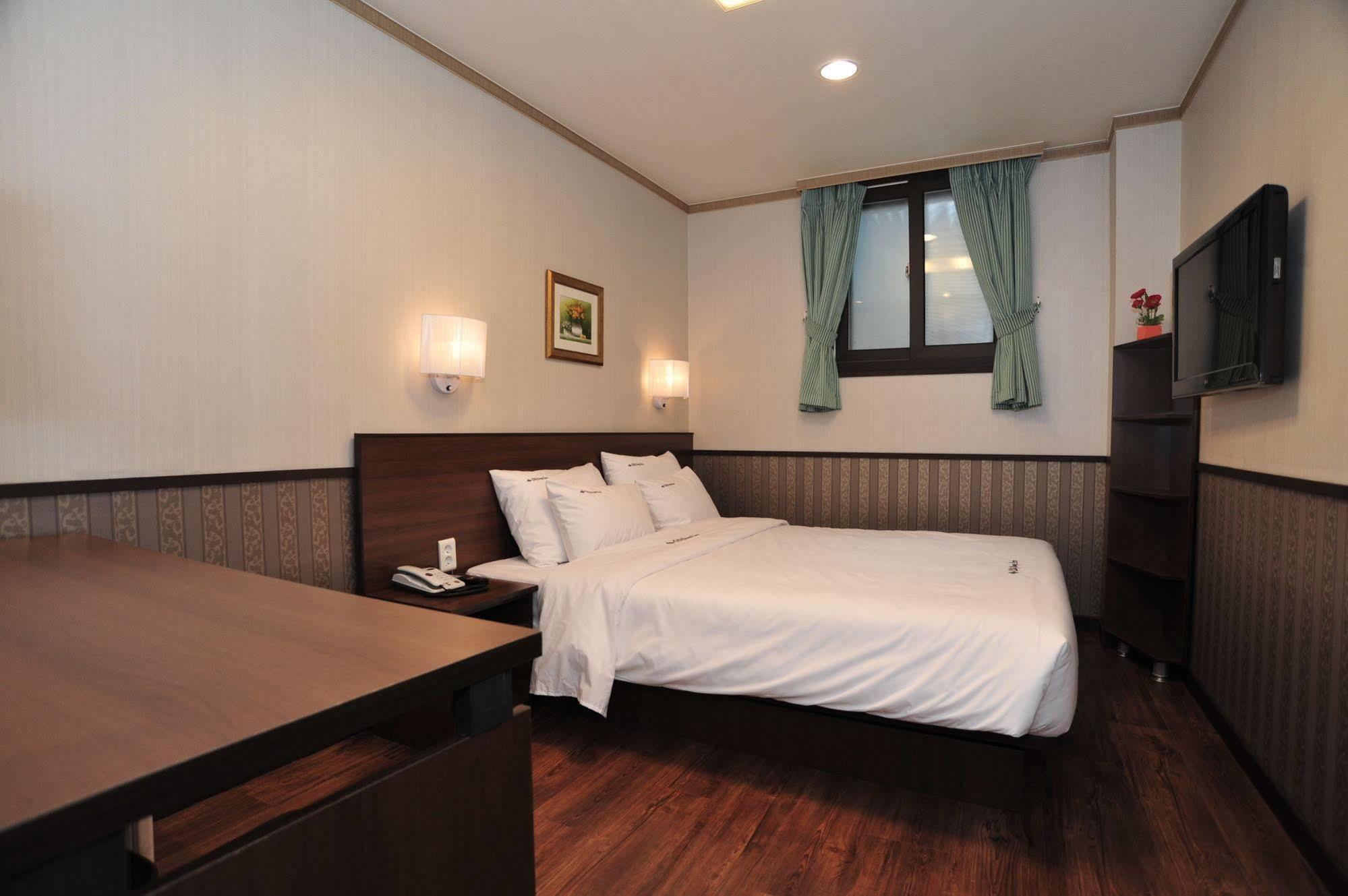Global Inn Seoul Dongdaemun City Days Inn Экстерьер фото